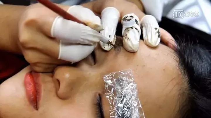 拉丝雾眉基本功皮上练习,拉丝雾眉怎么做才不晕色