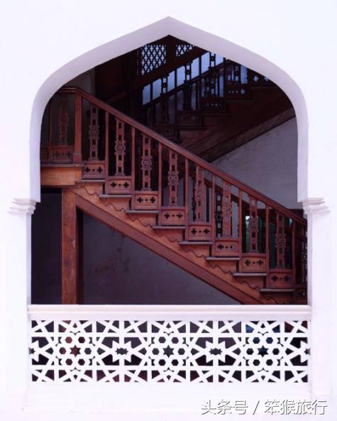 如何征战朋友圈？这个超洗眼睛的地方可落地签一周预算5K+