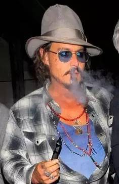 国际巨星和欧美巨星,国际明星抽烟