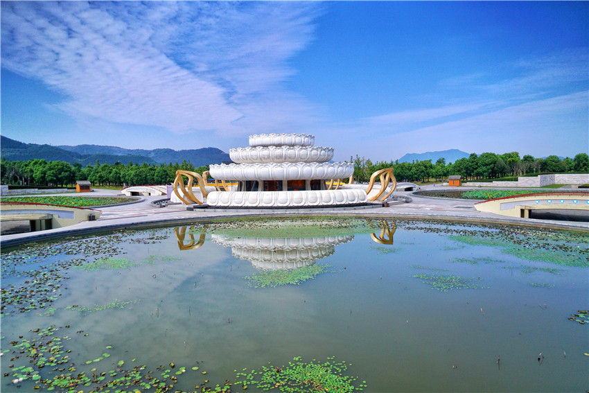 礼佛峨眉顶,礼佛普陀山
