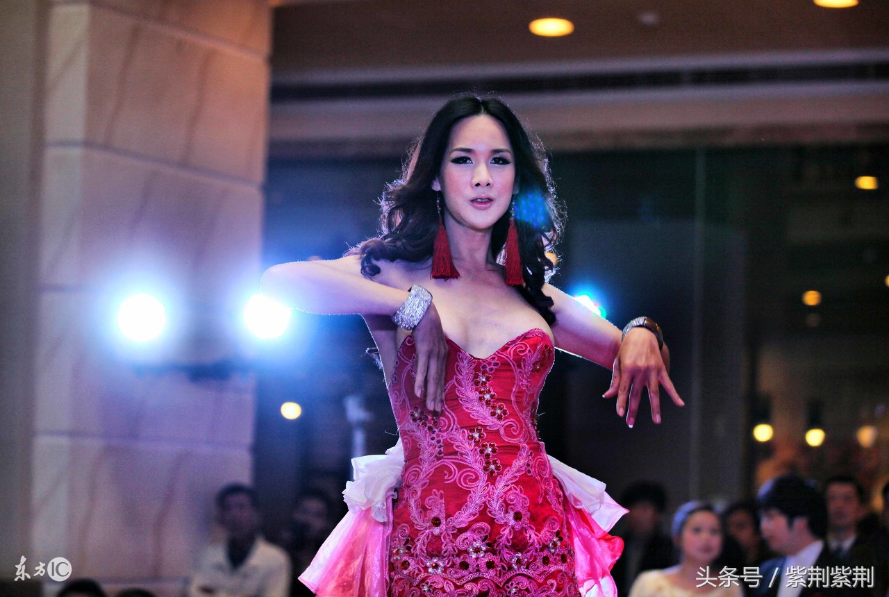 国庆长假抢钱了？老司机教你境外旅游怎样省出一部iphoneX