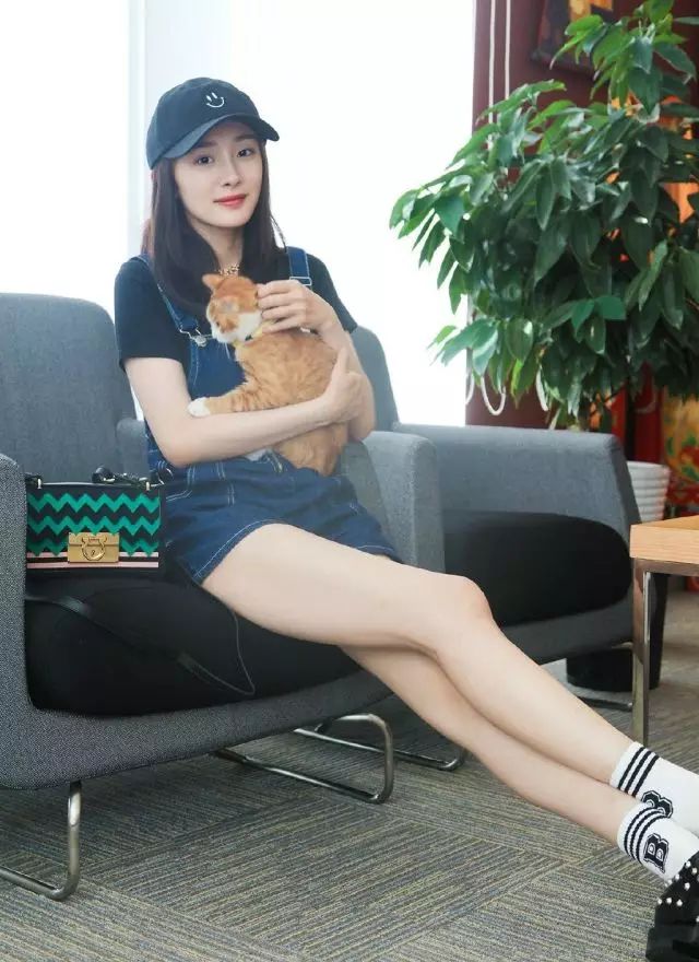 PS都拯救不了的蒋欣，这个部位竟让她立马瘦了20斤！