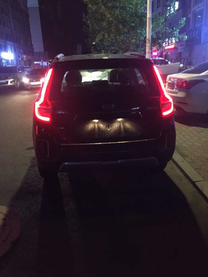 吉利远景x6suv百公里油耗,吉利远景x6十大优缺点