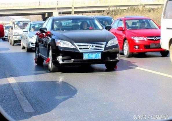 买新车时这些你千万不要碰,刚买的新车尽量不要做这三件事