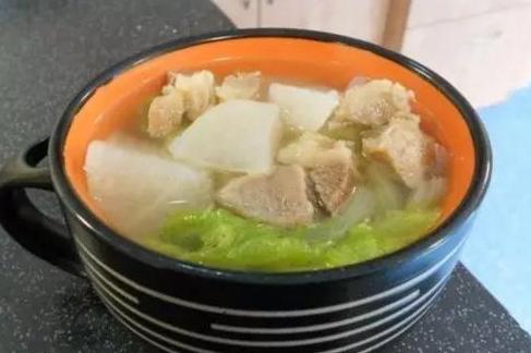 哺乳期病毒性发烧能哺乳吗,哺乳期发烧了还能继续喂奶吗