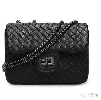 掐指一算，范姐猜你今天出门缺个包？