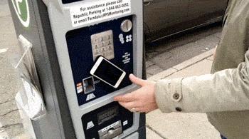 花200块钱买个手机壳有必要吗,手机壳和自拍杆一体的手机壳