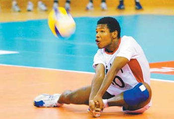 中国足球的未来是靠青训还是归化,中国足球可以归化日本人吗