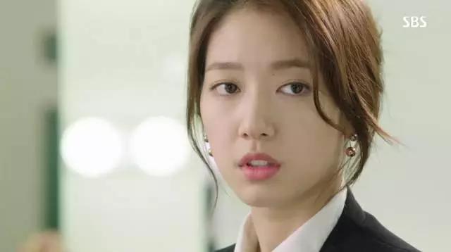 韩剧同款首饰,宋仲基片场被拍与宋慧乔同款卫衣