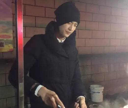 在这个看脸的社会民间男神们火了！