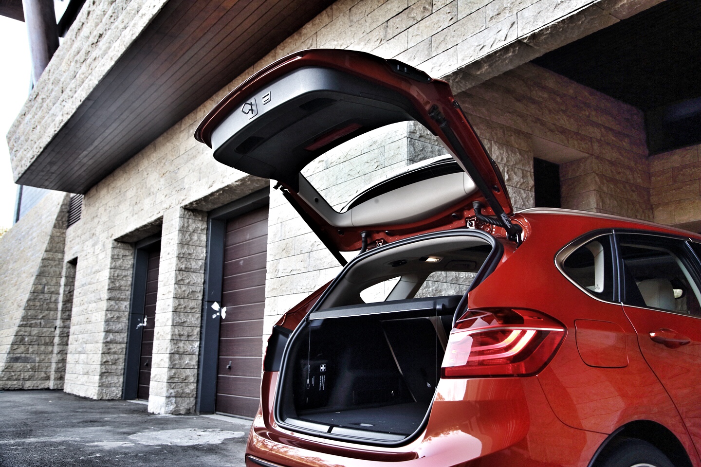 2015款宝马2系多功能旅行车,试驾宝马2系旅行车