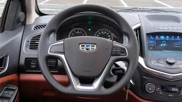 吉利金刚5万元轿车内饰说明,吉利金刚车一辆最低价多少钱