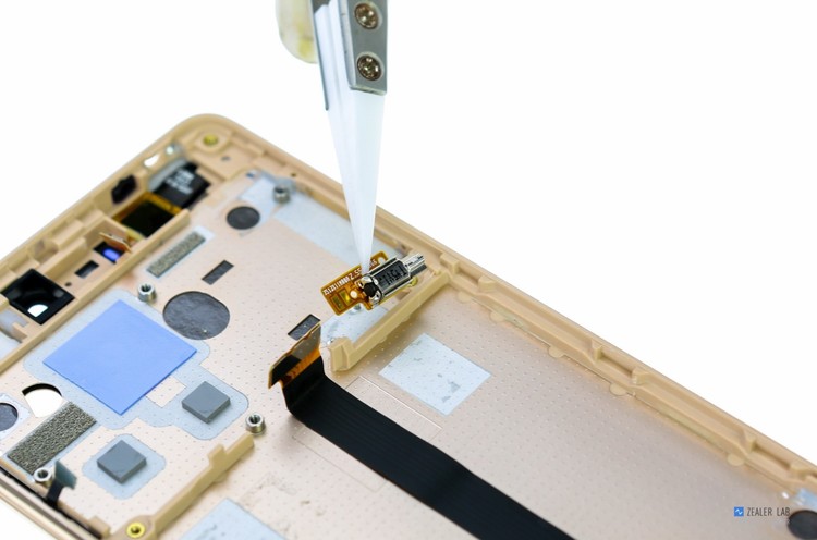 拆解小米手机,小米4s手机拆解