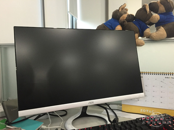 真正超窄边框显示器,超窄边框显示器有啥毛病