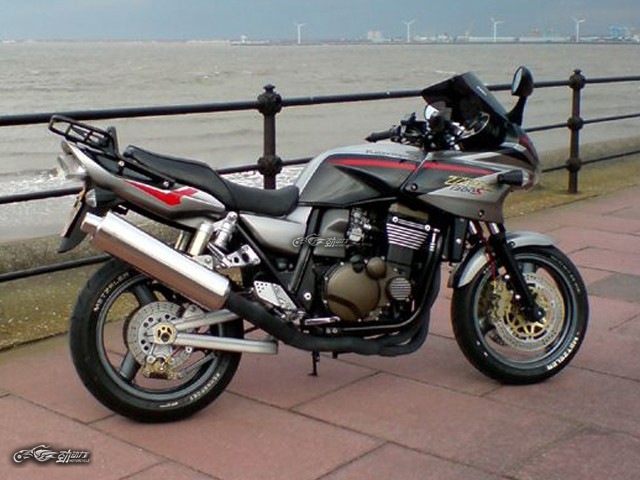 川崎zrx250四缸车复活,带你见识世界神车