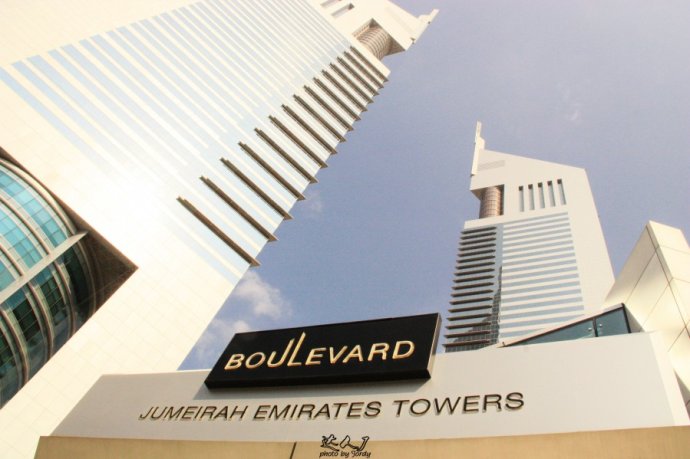 乘着地铁去迪士尼,乘着地铁去兜风