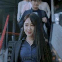 我舌头长,舌头根两边长疙瘩是什么病