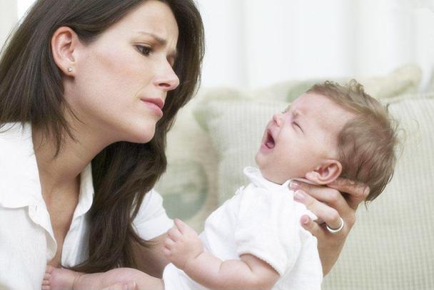 产后过分紧张宝宝该怎么办,妈妈们产后开奶要关注什么