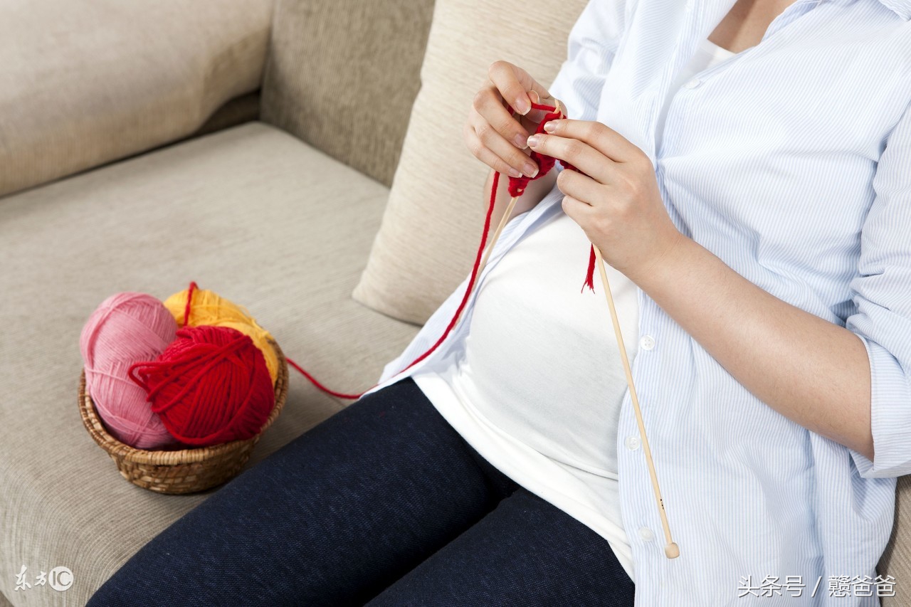 孕35周到医院提前待产,妈妈怀孕在飞机上羊水破了