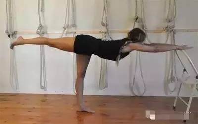 瑜伽大腿内侧训练方法,大腿内侧的肥胖纹瘦下去会消失吗