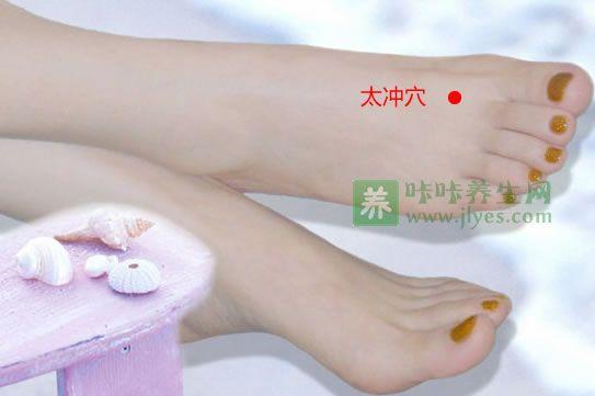 女性月经量少艾灸治疗方法,艾灸能治月经不调哪些情况