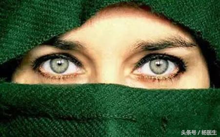 光是眼皮跳是梅杰综合征吗,两只眼皮跳动就是梅杰综合征吗
