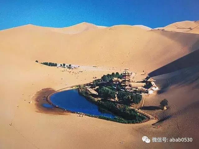 沙漠明珠月牙泉视频,沙漠月牙泉句子