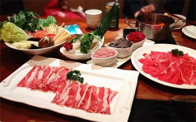 贵阳美食地图及路线,贵阳喷水池地铁站美食街