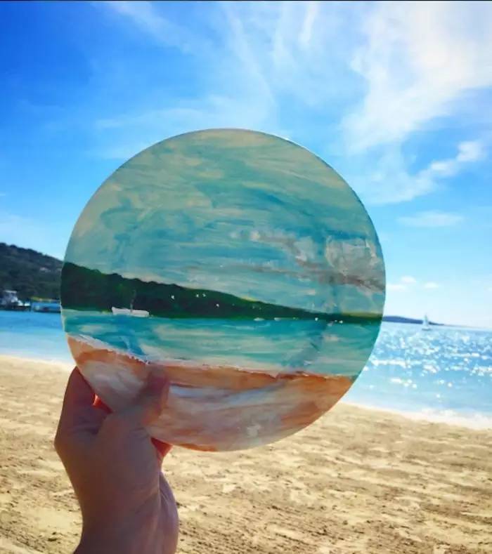 为旅行留下一份美好的记忆,去一个地方旅游留些什么纪念品