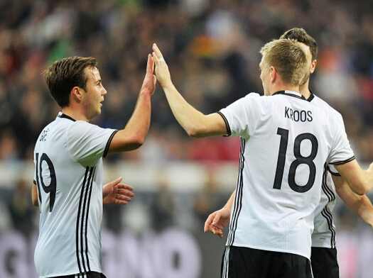 瓜迪奥拉关键时刻掉链子,名帅瓜迪奥拉终于率队打碎梦魇