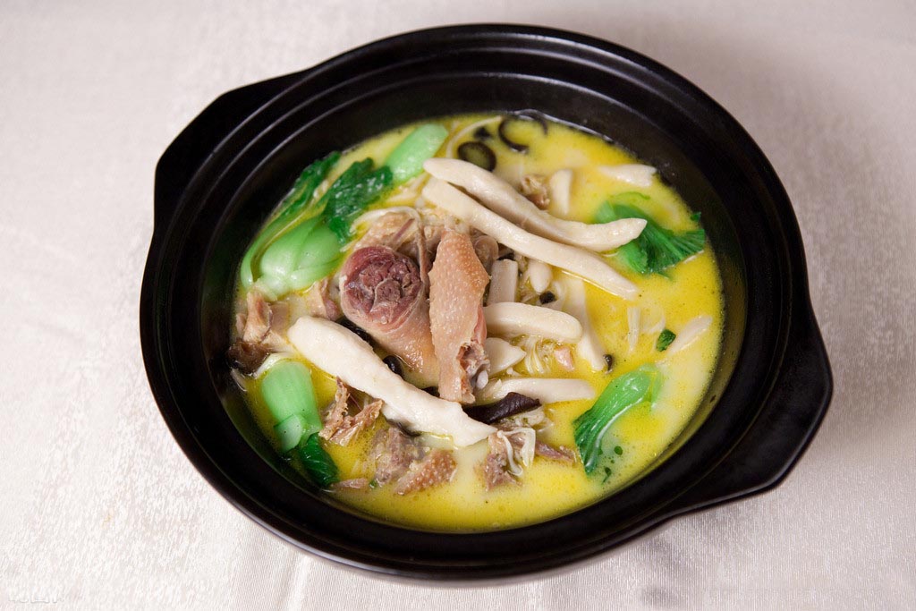 白象鸡汤面和康师傅鸡汤面,鸡汤面怎么做好喝又营养