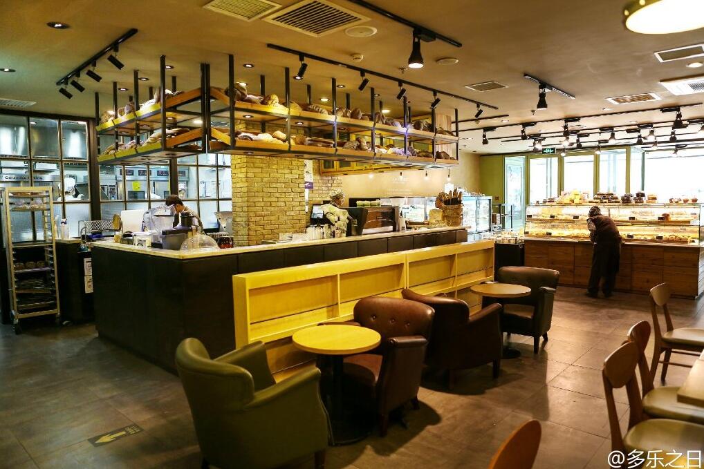 都教授代言服装,都教授北京现代广告