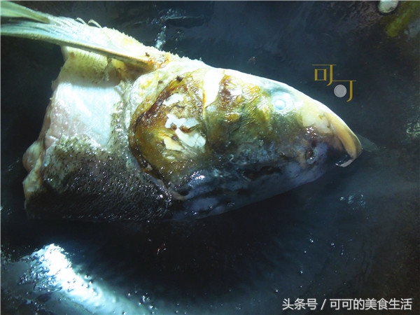 天冷吃个香辣干锅鱼头，包你吃得额头冒汗，满屋飘香真带劲！