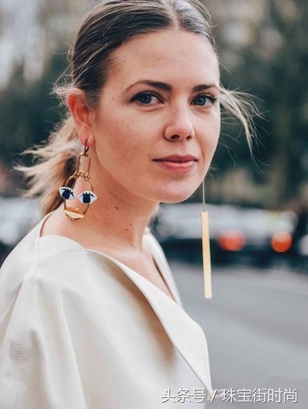 珠宝今日头条最新消息,珠宝10月1日活动宣传段子