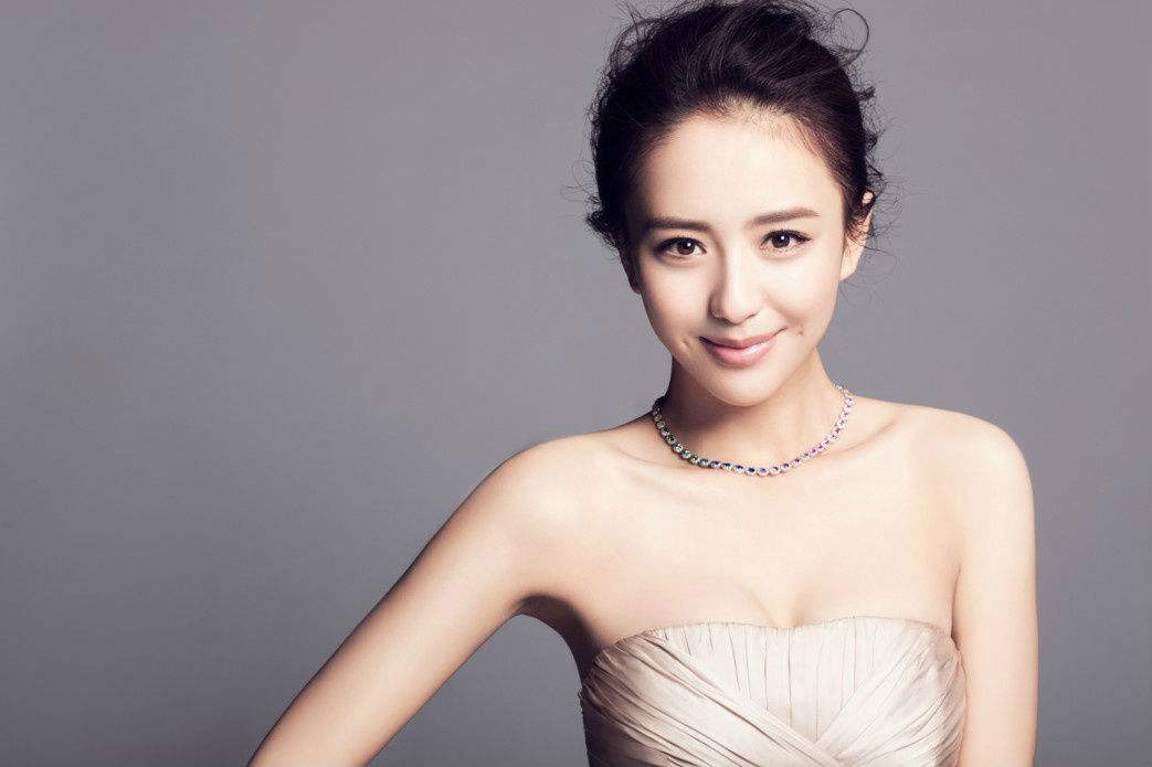 新疆女神除了迪丽热巴还有谁,盘点新疆美女迪丽热巴