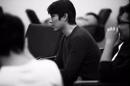 艾伦的女性角色,艾伦扮演女人