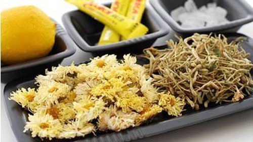 加湿器里放什么可以缓解咽炎,加湿器治疗鼻炎