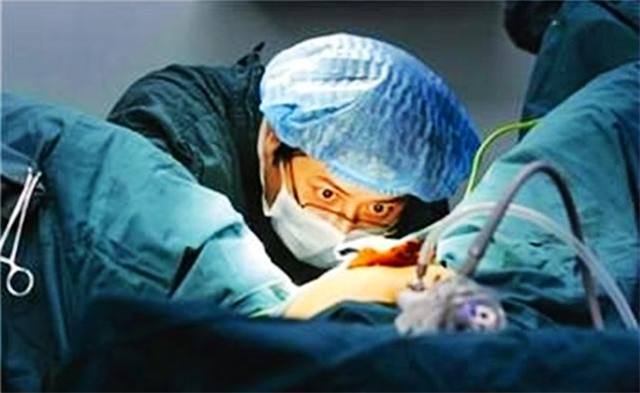 怪婆婆给儿媳妇坐月子,产妇生完宝宝后要在医院视察多久