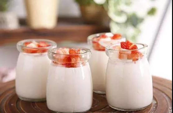 喝酸奶能防癌症吗,喝酸奶可以预防妇科病