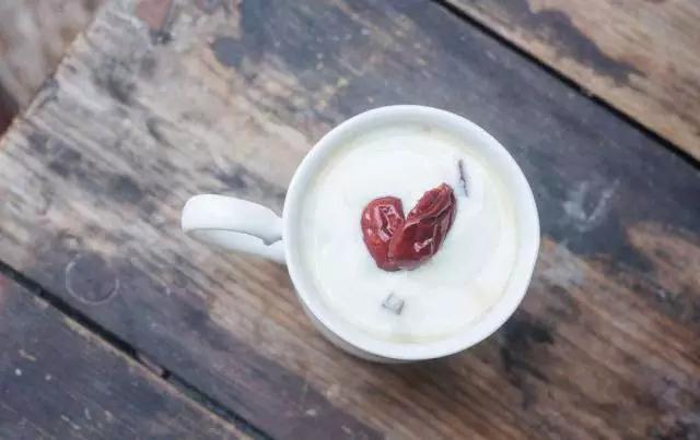 喝酸奶能防癌症吗,喝酸奶可以预防妇科病