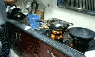 嫂子说今晚上要下面给我吃！