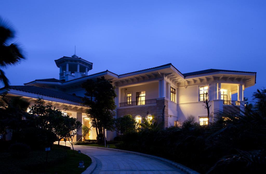 合肥人你家的玻璃就这样擦，天天都能当镜子照！