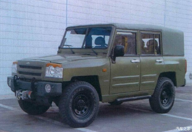 北汽军用勇士视频,国产伞兵突击车越野视频