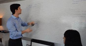 花200块钱买个手机壳有必要吗,手机壳和自拍杆一体的手机壳