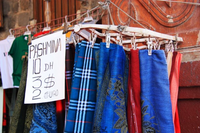 乘着地铁去迪士尼,乘着地铁去兜风