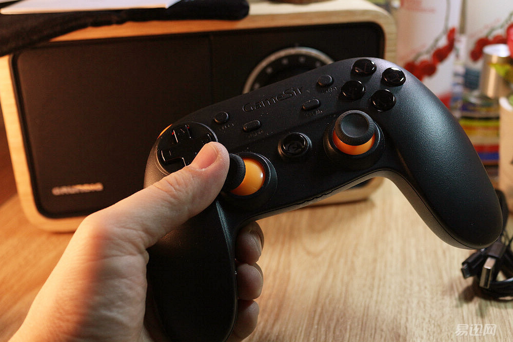 小鸡游戏手柄使用教程视频,小鸡手柄按键全部介绍