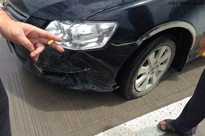 新手开车怎样避免蹭到车头,怎样避免右车头蹭车