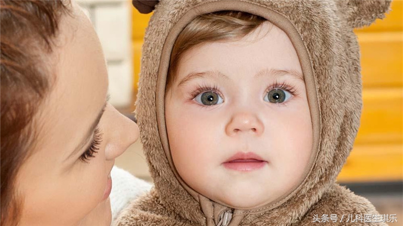 孩子肛周起红疙瘩怎么回事,娃肛门长了小肉球咋回事怎么治疗