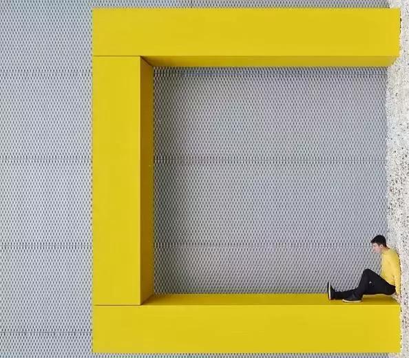 别人总说我活得不太正经，怎么办？