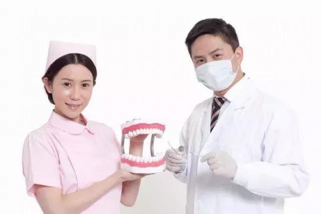 复发性口腔溃疡跟遗传有关吗,遗传反复性口腔溃疡能治好吗